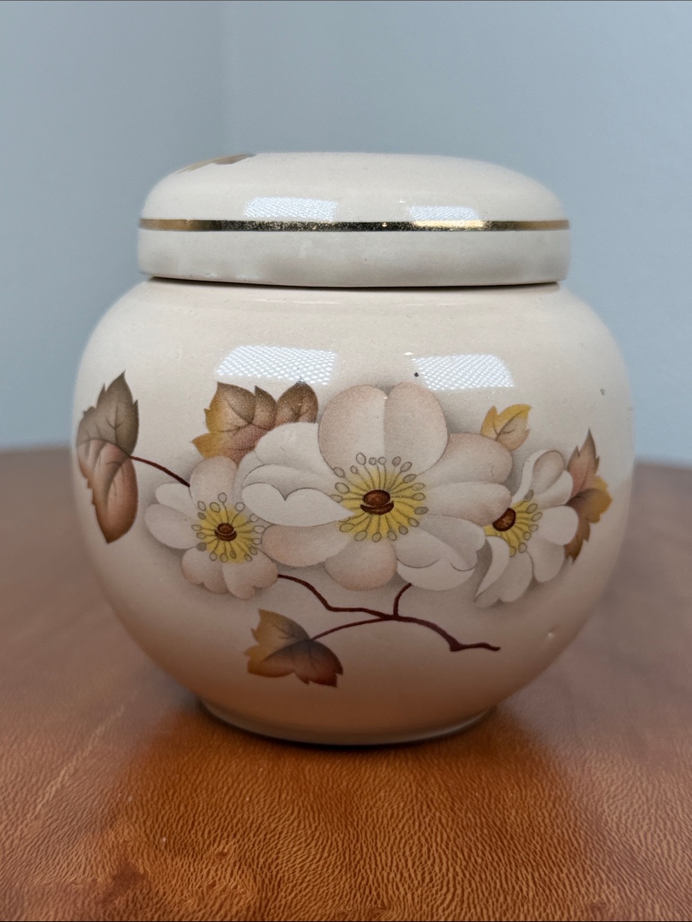 Sadler England Ginger Jar Vase with Lid Tan Brown Pink Floral Design